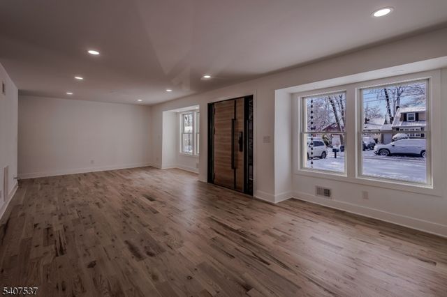 317 Willow Ave, Scotch Plains Twp., NJ 07076