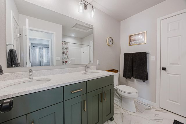 7316 30th Street S, Fargo, ND 58104