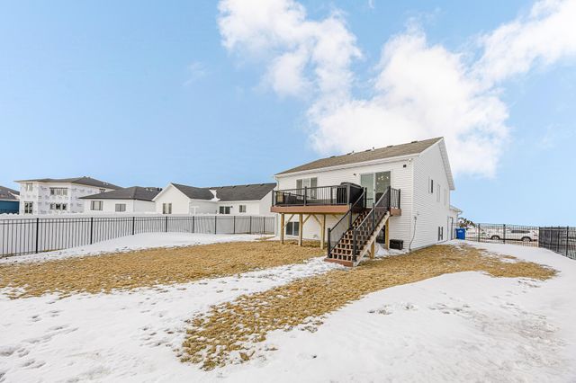 7316 30th Street S, Fargo, ND 58104