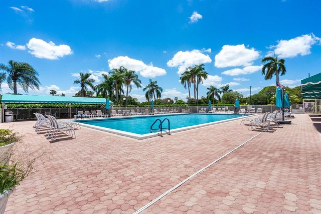 8521 Leeway Lane, Boynton Beach, FL 33436