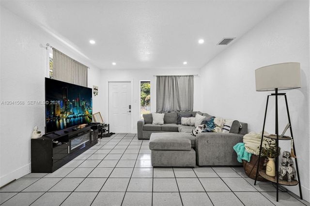 3280 NW 213th Terrace, Miami Gardens, FL 33056