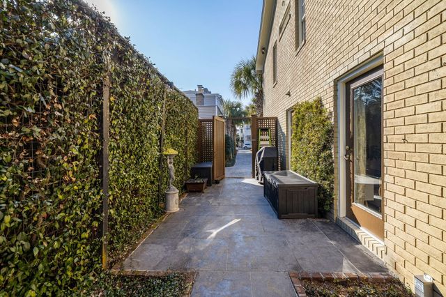 16 Logan Street A, Charleston, SC 29401