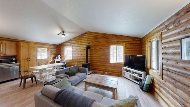 51862 Pine Loop Drive, La Pine, OR 97739