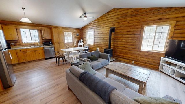 51862 Pine Loop Drive, La Pine, OR 97739