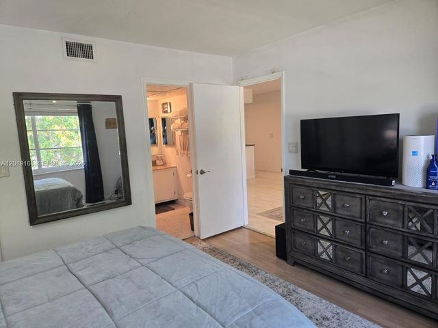 1950 N Andrews Ave 208D, Wilton Manors, FL 33311