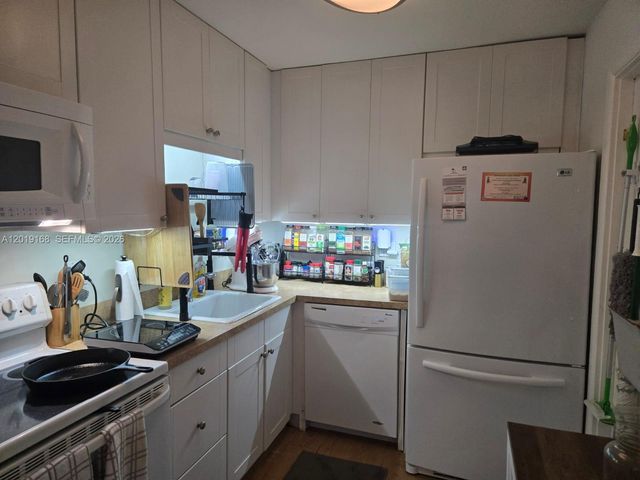 1950 N Andrews Ave 208D, Wilton Manors, FL 33311