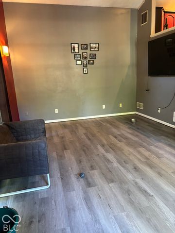 6618 Stearns Hill Court, Indianapolis, IN 46237