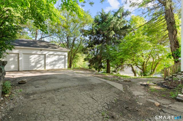 94 Walnut Street, Waterbury, CT 06704
