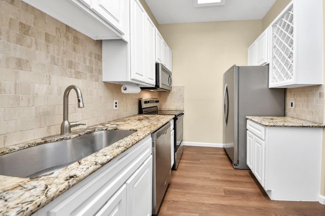 2710 Grants Lake Boulevard H3, Sugar Land, TX 77479