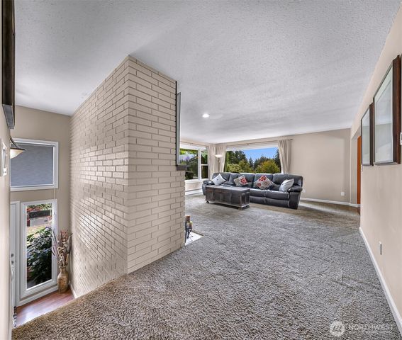 2721 Mcleod Road, Bellingham, WA 98225