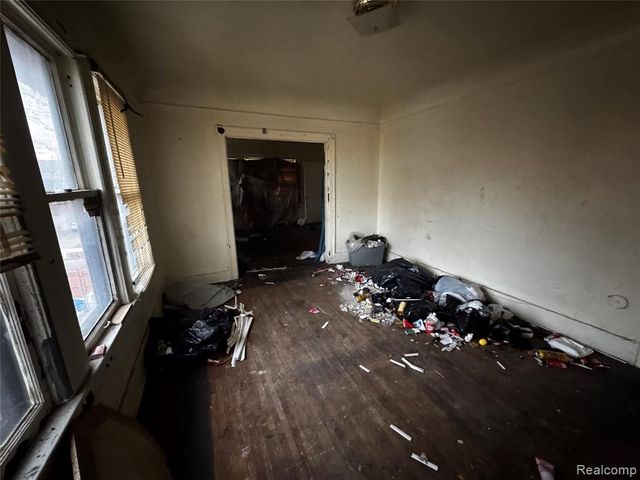 4044 Clairmount Street, Detroit, MI 48204