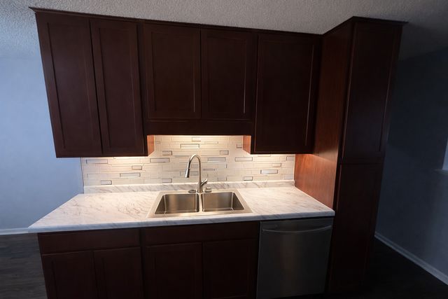 256 108th Avenue NW, Coon Rapids, MN 55448