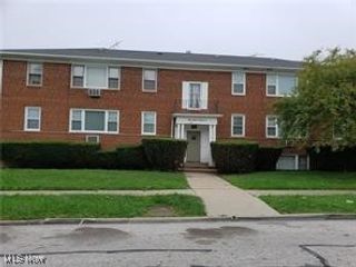 877 Woodview Road 101, Cleveland Heights, OH 44121