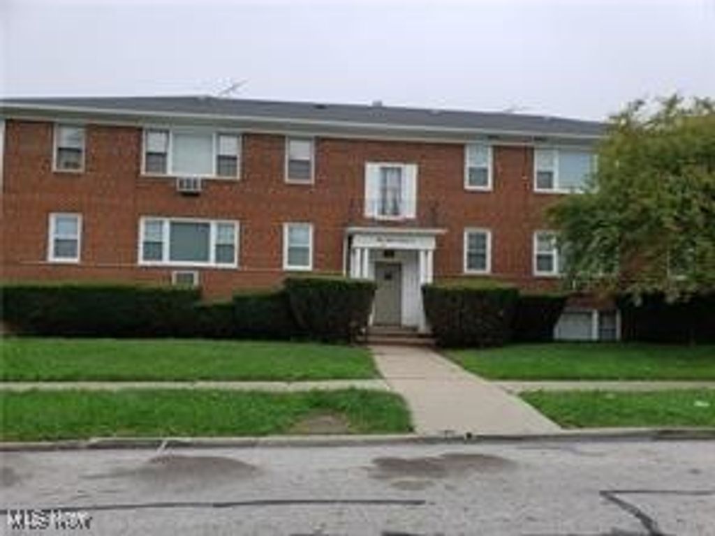 877 Woodview Road 101, Cleveland Heights, OH 44121