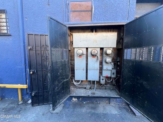 4071 Main Street, Los Angeles, CA 90037