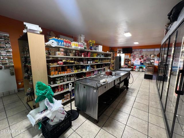 4071 Main Street, Los Angeles, CA 90037