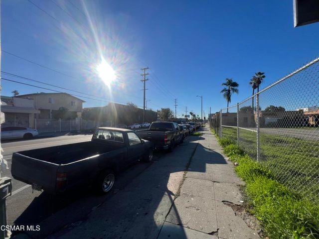 4071 Main Street, Los Angeles, CA 90037