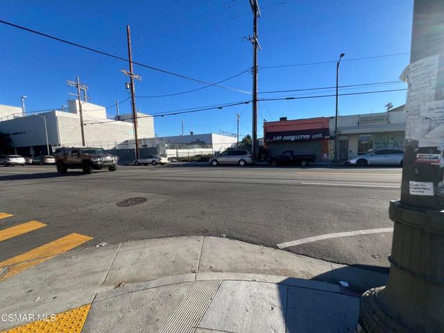 4071 Main Street, Los Angeles, CA 90037