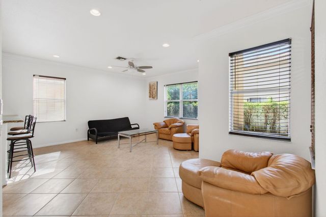 7533 Topiary Avenue, Boynton Beach, FL 33437