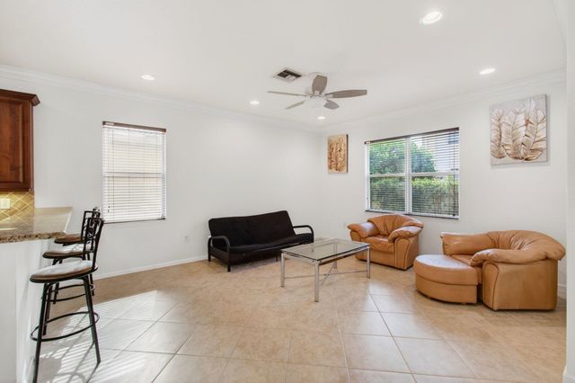 7533 Topiary Avenue, Boynton Beach, FL 33437