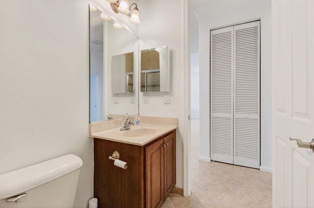 7533 Topiary Avenue, Boynton Beach, FL 33437