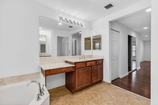 7533 Topiary Avenue, Boynton Beach, FL 33437