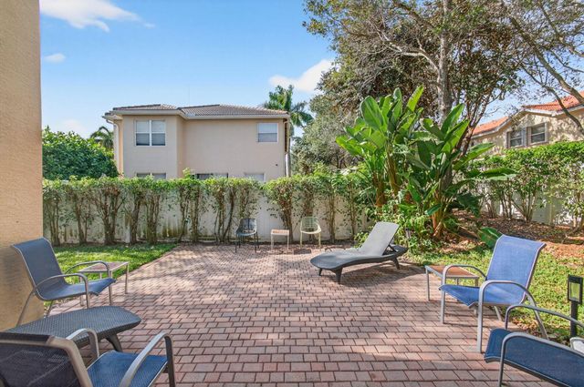 7533 Topiary Avenue, Boynton Beach, FL 33437