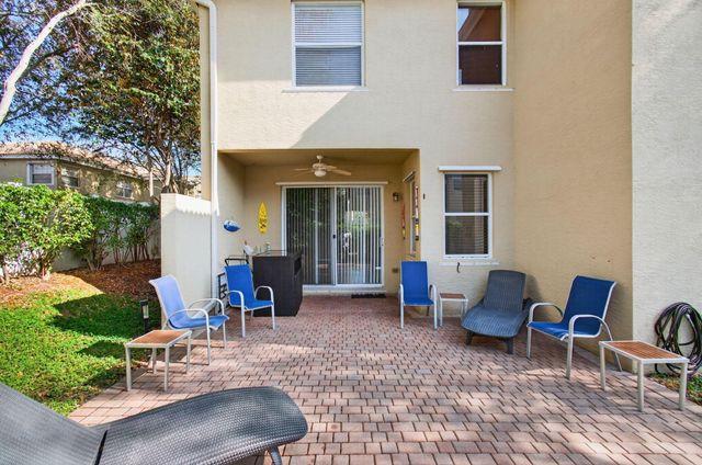 7533 Topiary Avenue, Boynton Beach, FL 33437