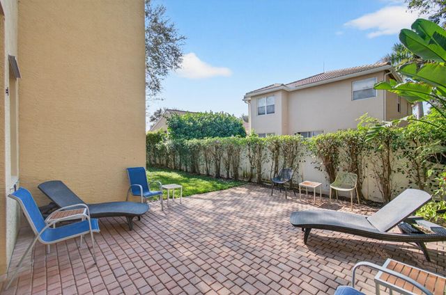 7533 Topiary Avenue, Boynton Beach, FL 33437