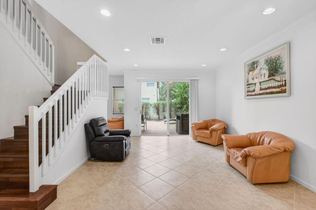 7533 Topiary Avenue, Boynton Beach, FL 33437