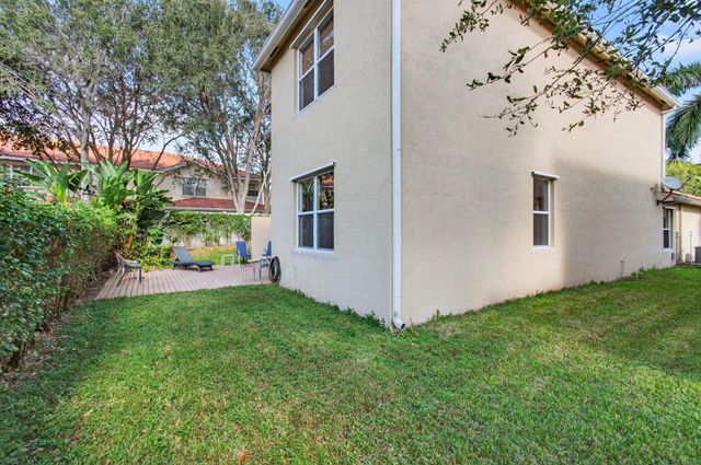 7533 Topiary Avenue, Boynton Beach, FL 33437