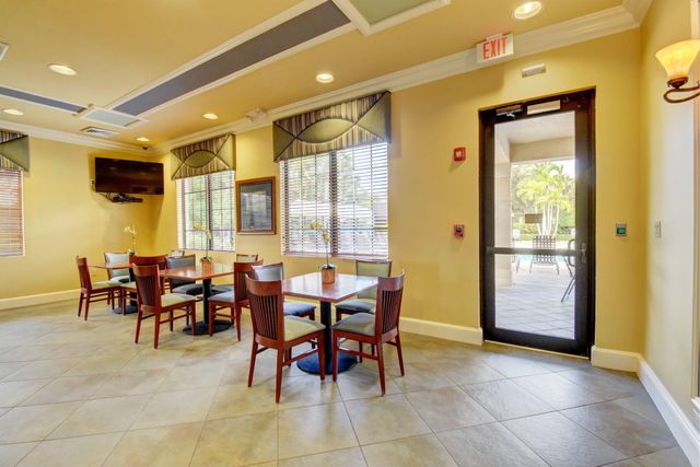 7533 Topiary Avenue, Boynton Beach, FL 33437