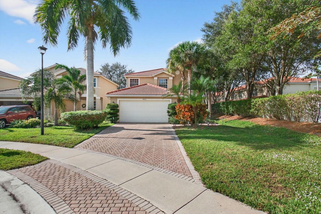 7533 Topiary Avenue, Boynton Beach, FL 33437