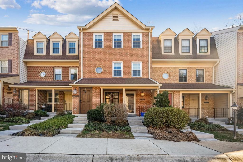 Image 2 of property listing at 12310 SWEETBOUGH CT #85, Gaithersburg, MD 20878