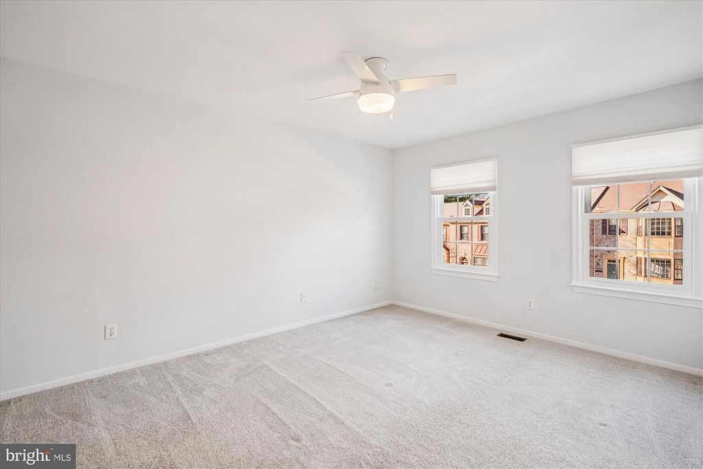 Image 22 of property listing at 12310 SWEETBOUGH CT #85, Gaithersburg, MD 20878