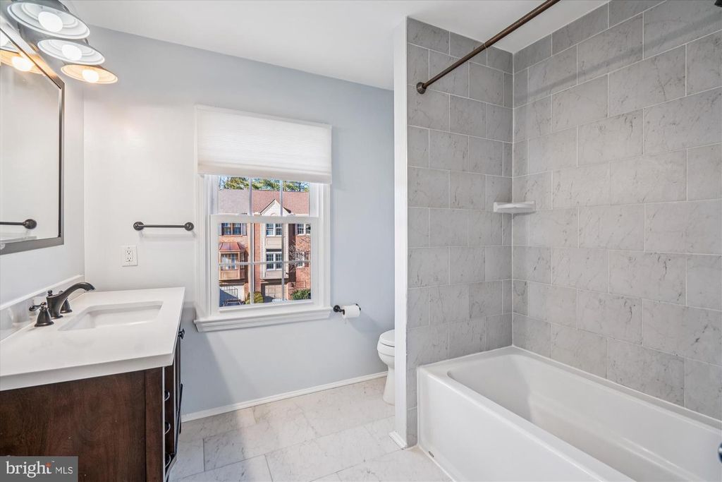 Image 26 of property listing at 12310 SWEETBOUGH CT #85, Gaithersburg, MD 20878
