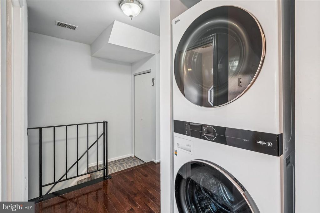 Image 27 of property listing at 12310 SWEETBOUGH CT #85, Gaithersburg, MD 20878