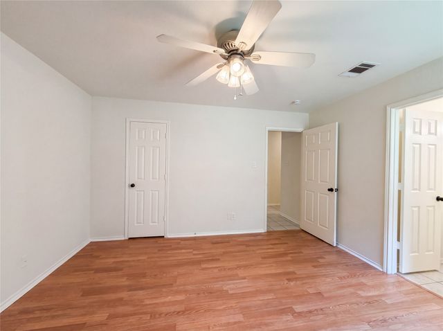 6505 Big Springs Drive, Arlington, TX 76001