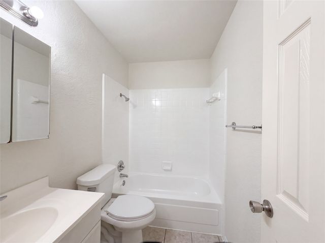 6505 Big Springs Drive, Arlington, TX 76001
