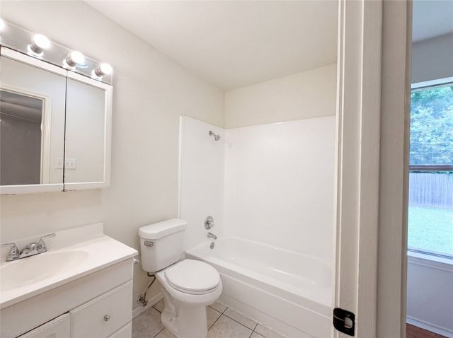 6505 Big Springs Drive, Arlington, TX 76001