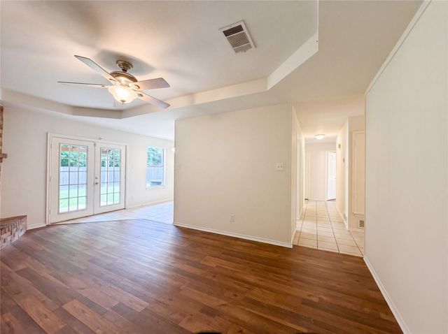 6505 Big Springs Drive, Arlington, TX 76001