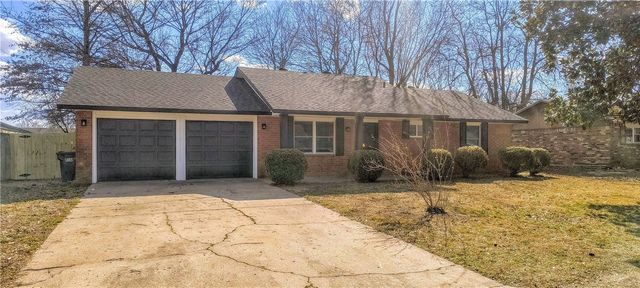 2403 Trudi Place, Springdale, AR 72762