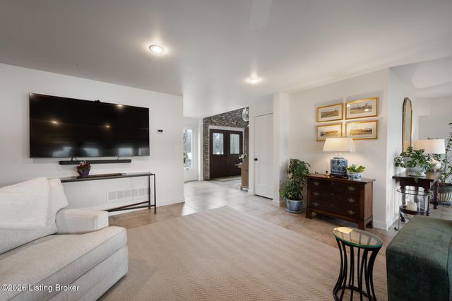 3028 Belknap Beach Rd, Prospect, KY 40059