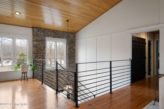 3028 Belknap Beach Rd, Prospect, KY 40059