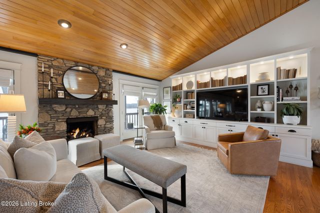 3028 Belknap Beach Rd, Prospect, KY 40059