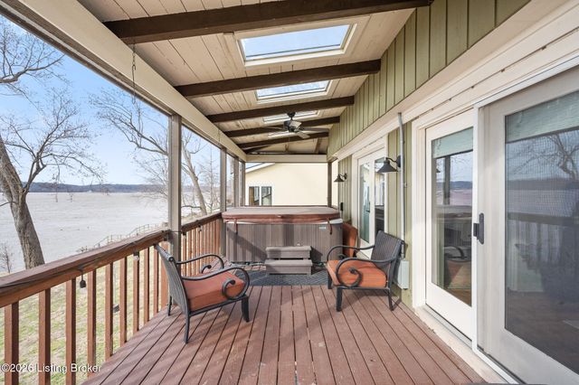 3028 Belknap Beach Rd, Prospect, KY 40059