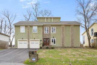 3028 Belknap Beach Rd, Prospect, KY 40059