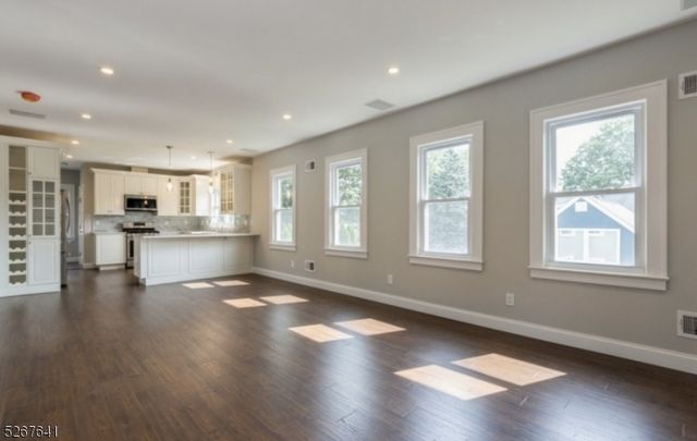 92 3rd Avenue, Garwood Boro, NJ 07027