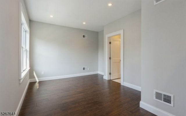 92 3rd Avenue, Garwood Boro, NJ 07027