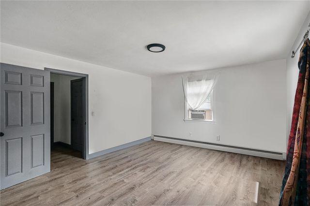 172 Knotty Oak Road, Coventry, RI 02816